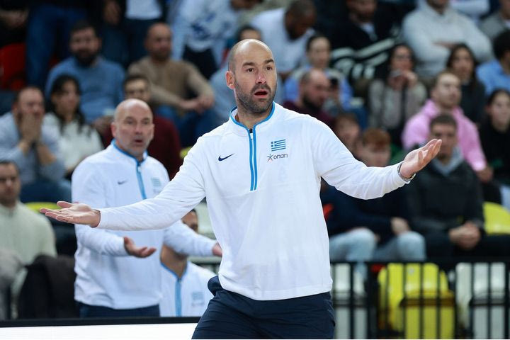 Σπανούλης: “Πρέπει να είμαστε υποστηρικτικοί δίπλα στη νέα γενιά, την Κυριακή περιμένω όλα τα παιδιά εδώ”