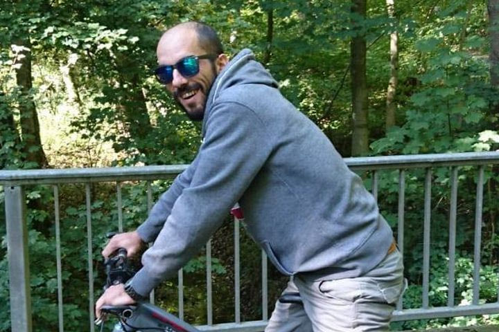ΕΣΗΕΑ για τον θάνατο του Κώστα Τέο: “Η απώλειά του αφήνει δυσαναπλήρωτο κενό”