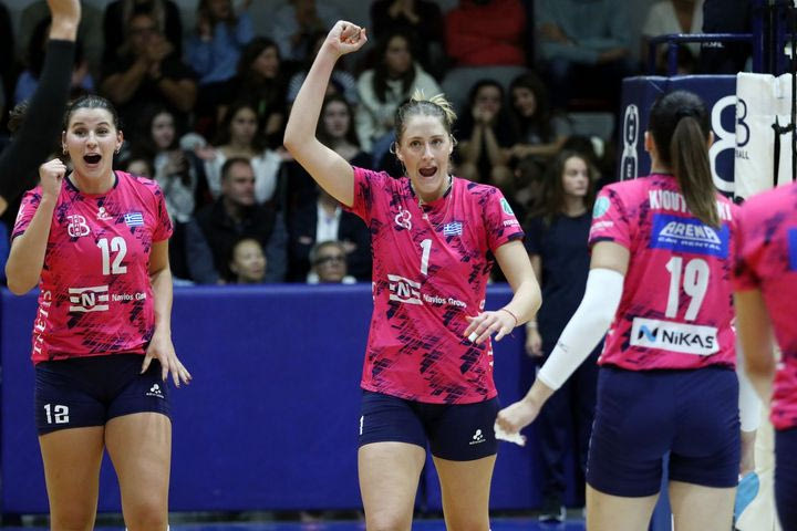 Volley League Γυναικών: Η Θέτιδα υπέταξε με 3-1 σετ την ΑΕΚ με μεγάλη εμφάνιση της Μάασε