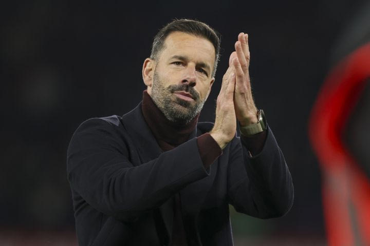 Φαν Νίστελροϊ: “Στεναχωρήθηκα και απογοητεύτηκα που δεν έμεινα στη Γιουνάιτεντ”