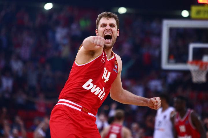 EuroLeague: Ο Βεζένκοβ συμπεριλήφθηκε στους 100 κορυφαίους  στην ιστορία και έστειλε μήνυμα για την τελική 25άδα