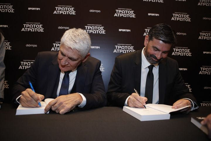 Παναγιώτης Γιαννάκης και Παντελής Βλαχόπουλος αφιερώνουν το “Τρωτός Άτρωτος”