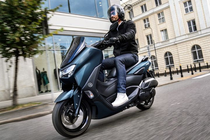 Yamaha ΝΜΑΧ με δώρο 200 ευρώ σε γνήσια αξεσουάρ Yamaha