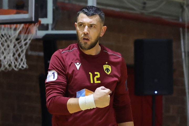 Ολυμπιακός – ΑΕΚ 28-30: Σπουδαίο διπλό της Ένωσης με επιθετική πολυφωνία, μαέστρο Μάτιτς και ανίκητο Ζεντί