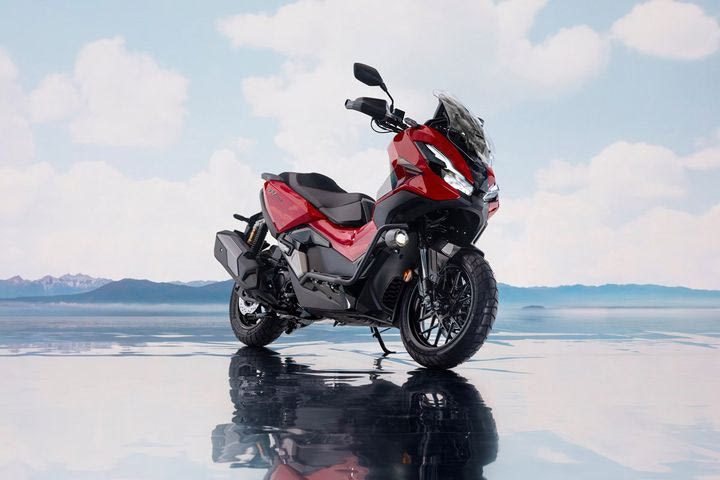 Honda ADV350: Η τιμή του στην Ελλάδα και όσα πρέπει να ξέρετε για το νέο ιαπωνικό Urban Adventure