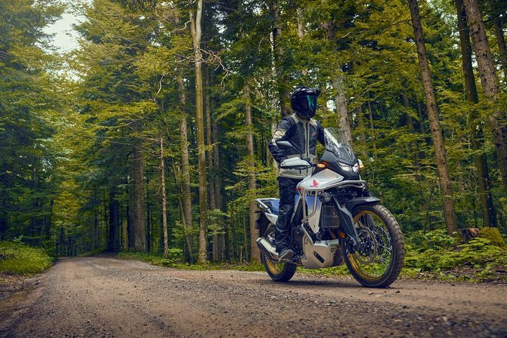 Η Honda XL750 Transalp με δώρο το Urban Pack αξίας 1.240 ευρώ μέχρι το τέλος του χρόνου