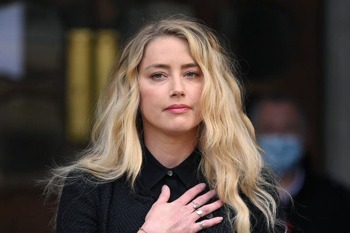 Amber Heard: Έγκυος στο δεύτερο παιδί της η ηθοποιός