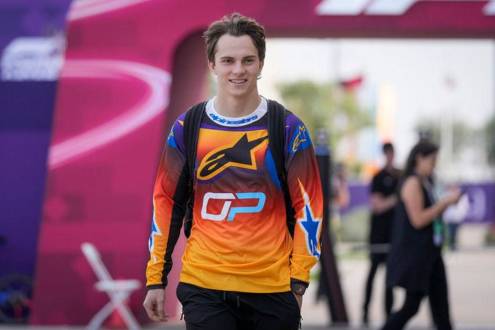 Ο Πιάστρι υπέγραψε στη McLaren το ’22 σε ένα βενζινάδικο της εθνικής οδού