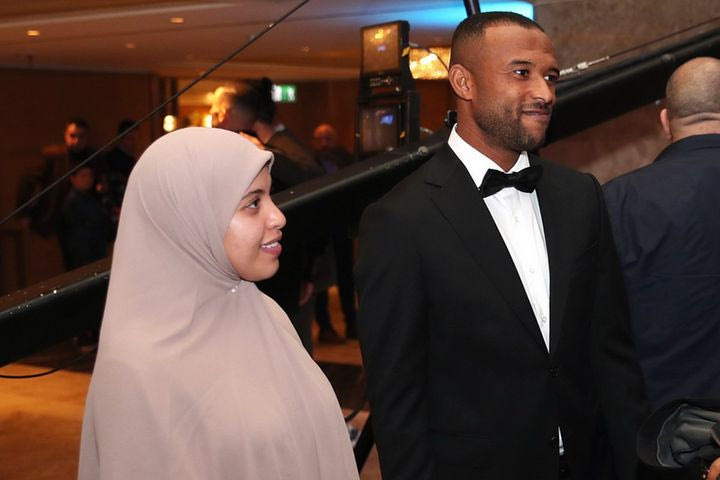 Ολυμπιακός: Μαζί με την σύζυγό του ο Ελ Κααμπί στη βράβευση του ΠΣΑΠΠ