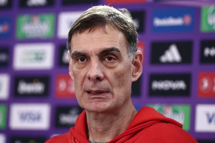 Μπαρτζώκας: “Μειώνονται οι επιλογές στους σέντερ, μια θέση που είμαστε καλοί, ξεκίνησε αντιβίωση ο Βεζένκοβ”