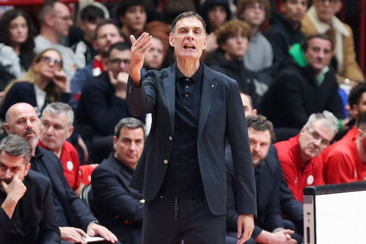 Μπαρτζώκας: “Ο Βεζένκοβ ήταν άρρωστος, έπαιξε με πυρετό”