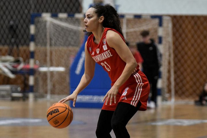 Πανσερραϊκός – Ολυμπιακός 55-75: Οι ερυθρόλευκες πέρασαν άνετα από τις Σέρρες με κορυφαία την Χριστινάκη