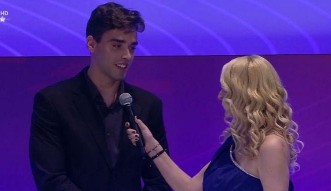 Η απονομή του βραβείου στον Απόστολο Χρήστου