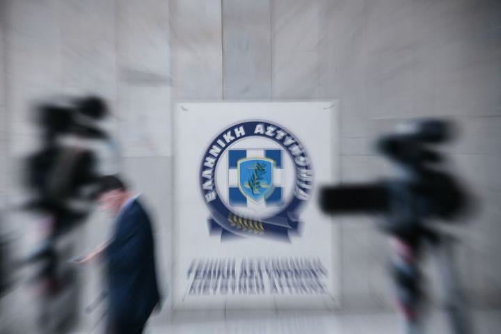 Αστυνομικός της Βουλής: 10 ερωτήματα για την υπόθεση, ικανά να κάνουν το κεφάλι μας να εκραγεί