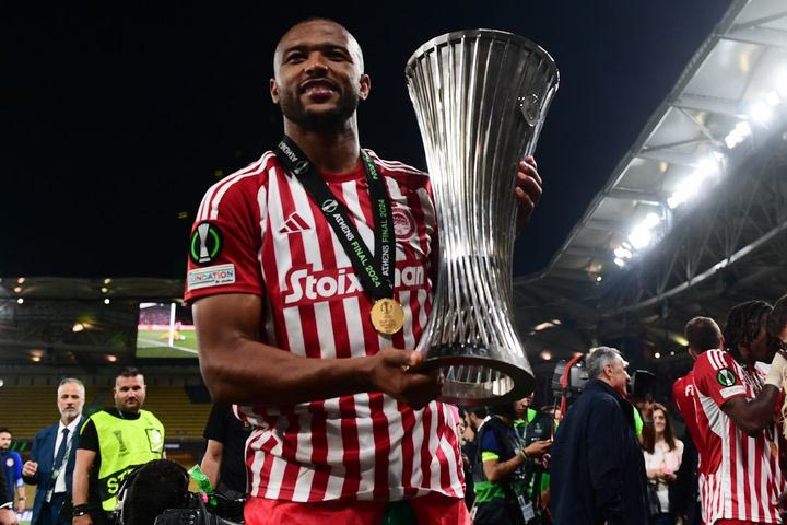 ΠΣΑΤ: Η ομάδα του Ολυμπιακού που κατέκτησε το Conference League, αναδείχτηκε κορυφαία για το 2024