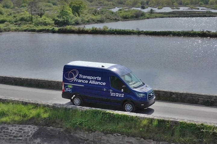 Δες πόσα χρήματα μπορεί να εξοικονομήσει μια μικρή επιχείρηση από τη χρήση ενός ηλεκτρικού van για τρία χρόνια