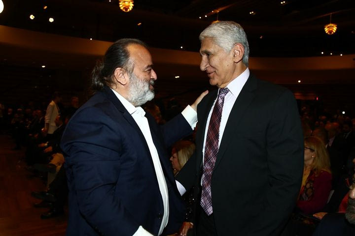 ΠΣΑΤ: Το θερμό τετ α τετ του Παναγιώτη Γιαννάκη με τον Μάριο Ηλιόπουλο στα βραβεία