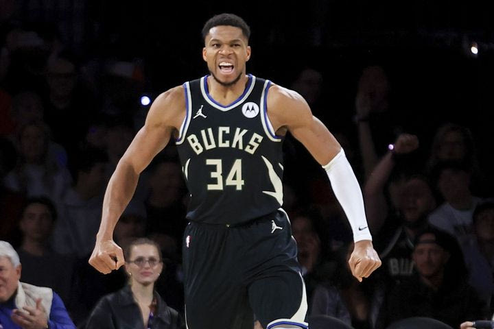 NBA Cup, Γιάννης Αντετοκούνμπο: Ο δεύτερος παίκτης μετά τον ΛεΜπρόν Τζέιμς με τέσσερα διαφορετικά βραβεία MVP