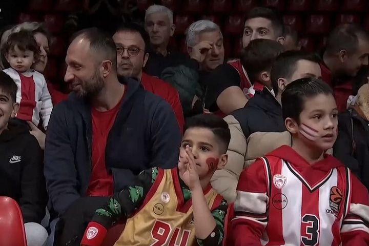 Ο ΠΣΑΚΚ ενθουσιάστηκε με το πλήθος οικογενειών στο ΣΕΦ: “Τα παιδιά είναι η ζωή και το μπάσκετ χωρίς παιδιά δεν έχει ζωή”