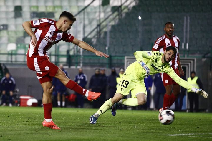 Το 1-0 του Ολυμπιακού απέναντι στην Athens Kallithea με τον Κωστούλα