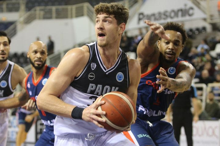 ΠΑΟΚ – Οραντέα 73-68: Ο Δικέφαλος ίδρωσε, αλλά λύγισε τους Ρουμάνους για το 2/2 στη δεύτερη φάση του Europe Cup