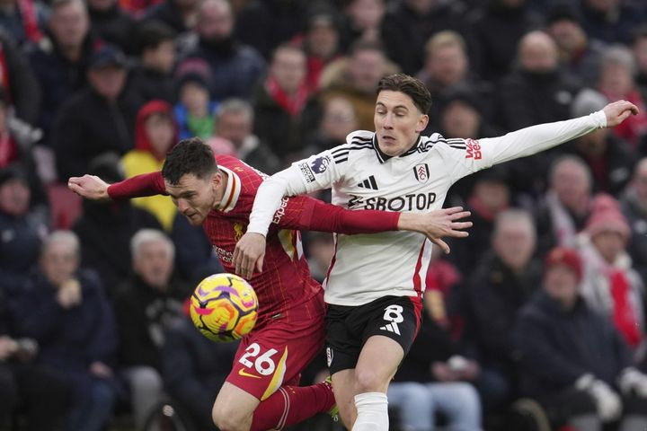 Premier League: Η Λίβερπουλ άφησε δύο βαθμούς στο Άνφιλντ κόντρα στη Φούλαμ, αλλά η Άρσεναλ δεν ξετύλιξε το δώρο μένοντας στο μηδέν με την Έβερτον