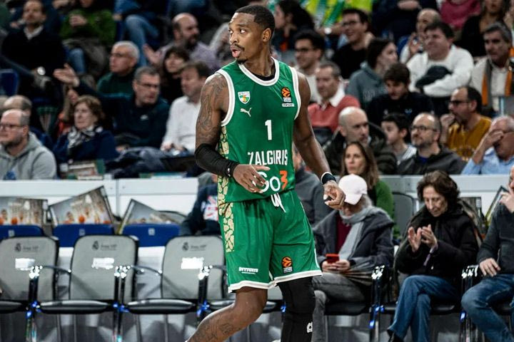 Ζάλγκιρις: Ενδιαφέρον πέντε ομάδων από το NBA για τον Λόνι Γουόκερ, σύμφωνα με Αμερικανό δημοσιογράφο