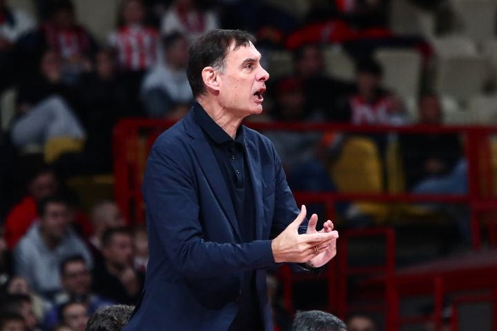 Μπαρτζώκας: “Υπήρχαν 5.000 χαρούμενοι οπαδοί, παίκτες χαρούμενοι και ένας ημίτρελος στον πάγκο”