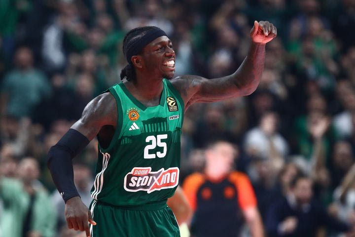 Παναθηναϊκός AKTOR – Μπαρτσελόνα 90-89: Πήρε το θρίλερ με απίθανο show από τον εξωπραγματικό Ναν και χρυσή βολή από τον Λεσόρ
