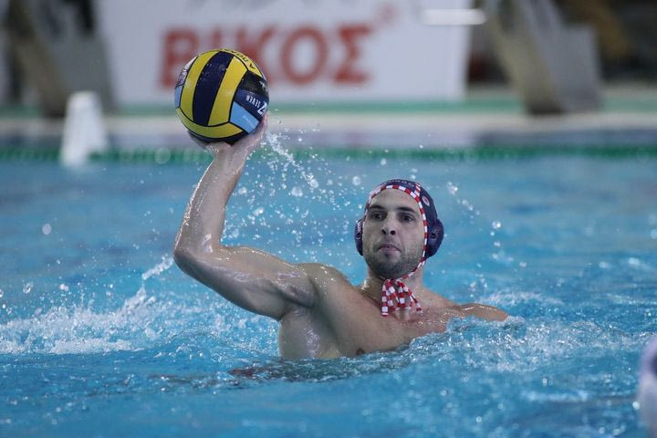 Απόλλων Σμύρνης – Ολυμπιακός 13-14: Οι ερυθρόλευκοι έπαιξαν με τη φωτιά στο Σεράφειο, αλλά υπέταξαν στο φινάλε την “ελαφρά ταξιαρχία”