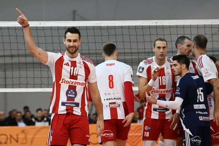 Ολυμπιακός – ΠΑΟΚ 3-0: Αψεγάδιαστοι οι ερυθρόλευκοι, επιβλήθηκαν του Δικεφάλου στην Άρτα και σήκωσαν το League Cup