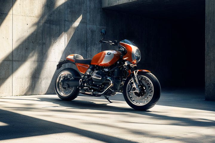 Η BMW R 12 S αποτίει φόρο τιμής στην εμβληματική R 90 S της δεκαετίας του ’70