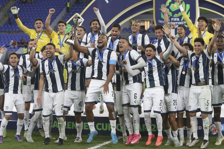 Πατσούκα – Αλ Αχλί 6-5 πεν. (0-0): Οι Μεξικανοί πέρασαν στον τελικό του Διηπειρωτικού και θα μονομαχήσουν με τη Ρεάλ