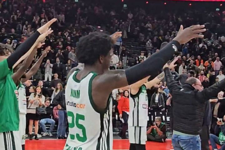 Παναθηναϊκός AKTOR: Οι πανηγυρισμοί παικτών και κόσμου μετά το “διπλό” στην Γερμανία