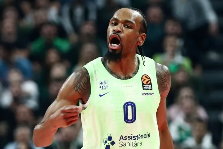 Μάλαγα – Μπαρτσελόνα 77-83: Ο Κέβιν Πάντερ πήρε μόνος του το ματς, βάζοντας πέντε πόντους στο τελευταίο λεπτό