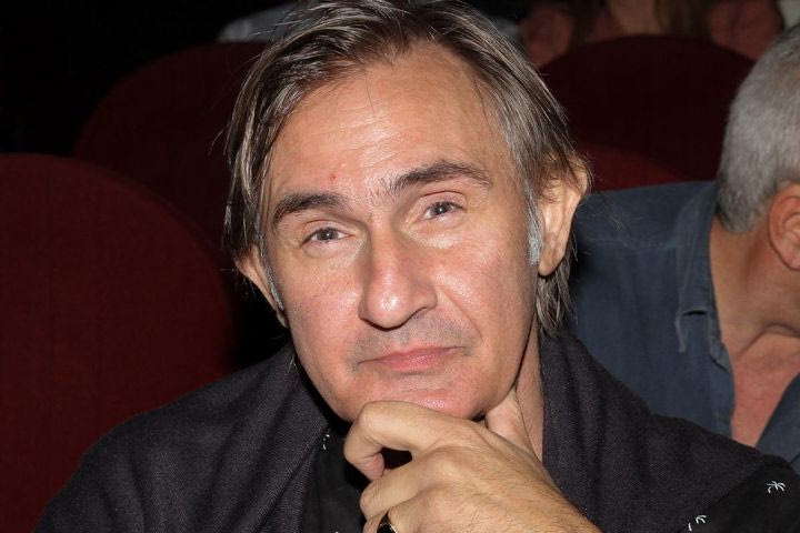 Άκης Σακελλαρίου: Σπάνια εμφάνιση με την κόρη και τον γιο του. Βρες τις διαφορές