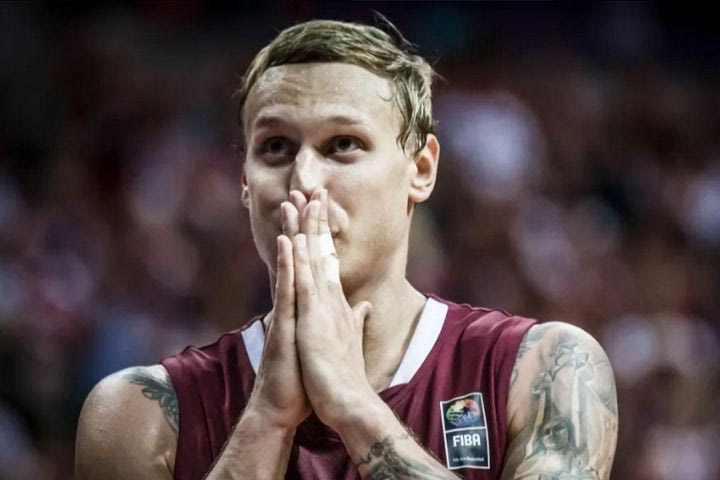 Γιάνις Τίμα: Τι αναφέρουν στην Ρωσία για τον θάνατο του Λετονού