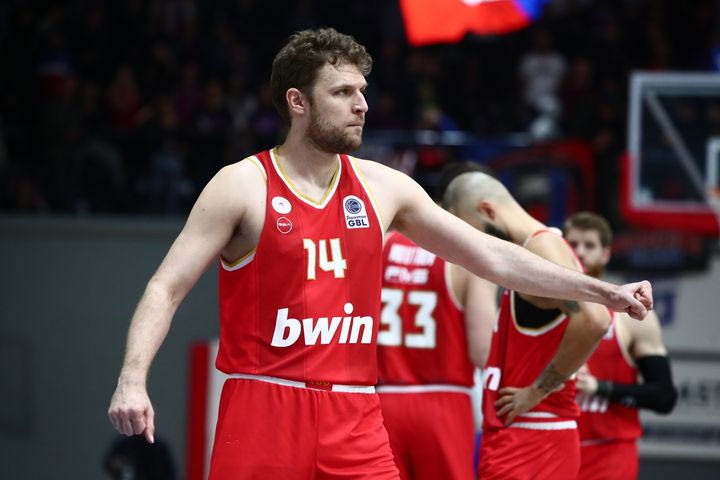 Πανιώνιος – Ολυμπιακός 78-84: Ο ένας τις εντυπώσεις, ο άλλος την ουσία με τριαντάρα του Βεζένκοβ