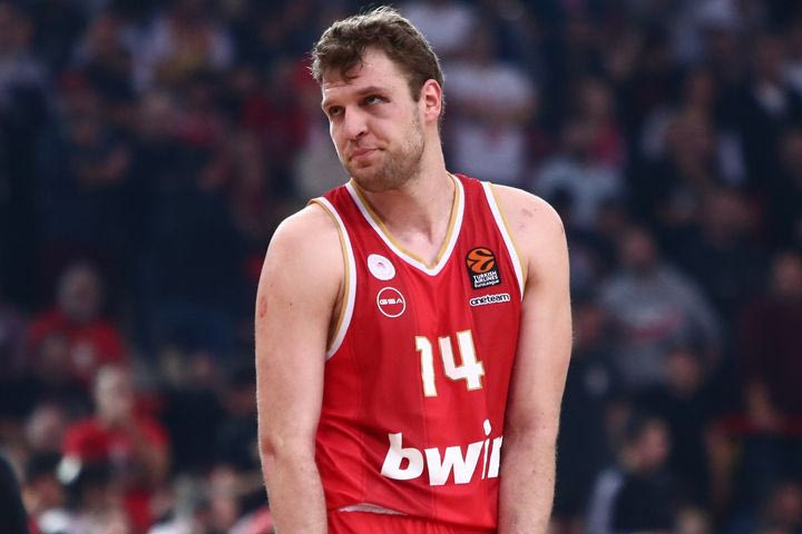 Οι… καμικάζι, τα βάθη της κολάσεως και ένα χαμένο ριμπάουντ