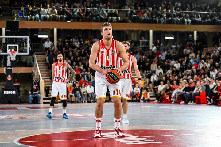 Βεζένκοβ: “Χαρούμενος για τον τρόπο που παίξαμε στην άμυνα, πάμε για το ματς με τους πρωτοπόρους”