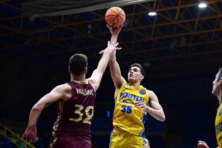Περιστέρι – FMP 72-66: Λύγισε τους Σέρβους και έμεινε ζωντανό για την πρόκριση στα play-in του BCL