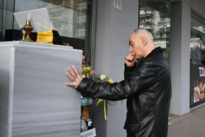 Άλκης Καμπανός: Συγκίνηση στο μνημόσυνο για τα τρία χρόνια από τη δολοφονία