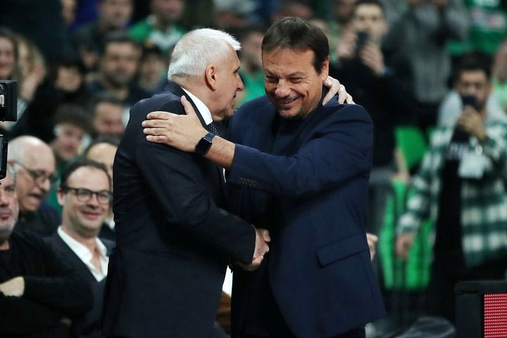 Παναθηναϊκός AKTOR – Παρτίζαν: Η θερμή αγκαλιά και η χειραψία του Αταμάν με τον Ομπράντοβιτς