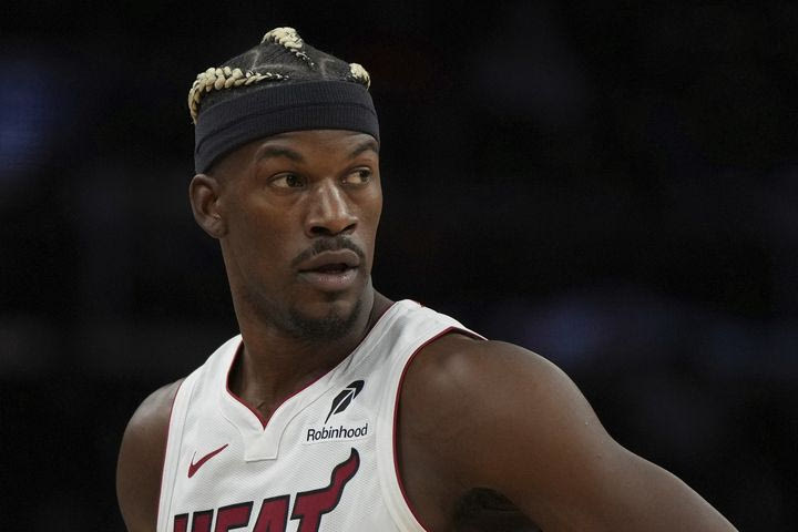 NBA: Ο Τζίμι Μπάτλερ έχει χάσει 3.1 εκατ. δολάρια από τις τιμωρίες που του έχουν επιβάλλει οι Χιτ