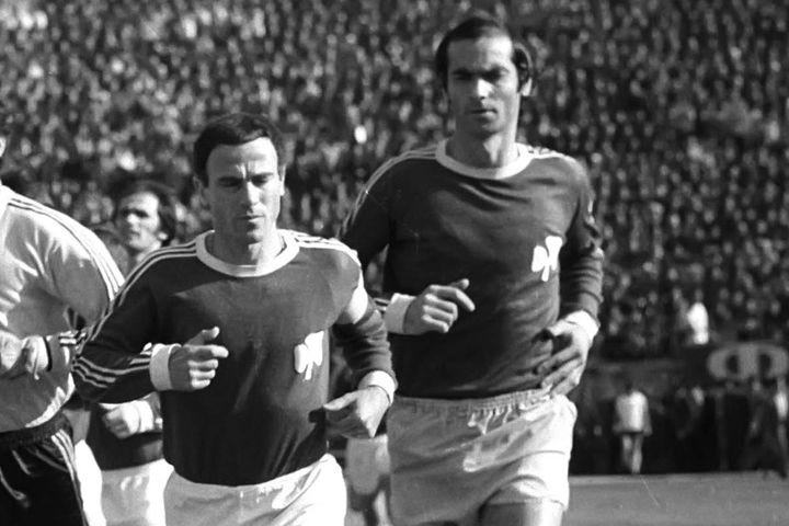 Όταν ο Αντώνης Αντωνιάδης εξηγούσε στο SPORT24 το μυστικό της συνεργασίας του με τον Μίμη Δομάζο: “Δεν μου έδινε την μπάλα, όταν είχα πλάτη στο τέρμα”