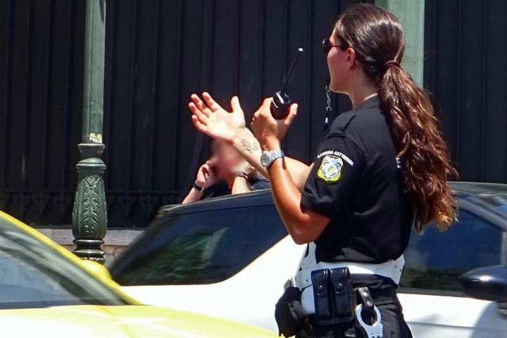 Νέος ΚΟΚ: Αυτές είναι οι παραβάσεις που “πονάνε” στην τσέπη- Πότε το πρόστιμο φτάνει τα 1.500 ευρώ