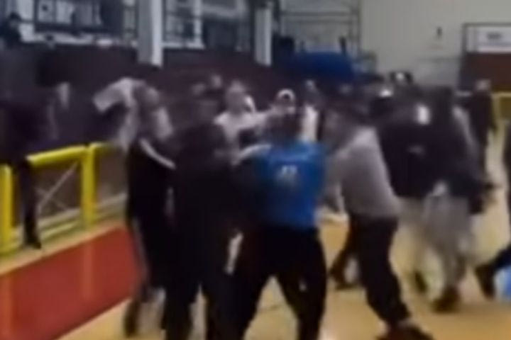 Άγρια συμπλοκή μαθητών σε αγώνα μπάσκετ στο Ηράκλειο