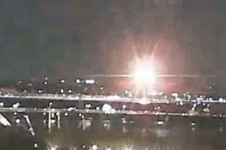 ΗΠΑ: Η στιγμή της σύγκρουσης του αεροσκάφους με το στρατιωτικό ελικόπτερο