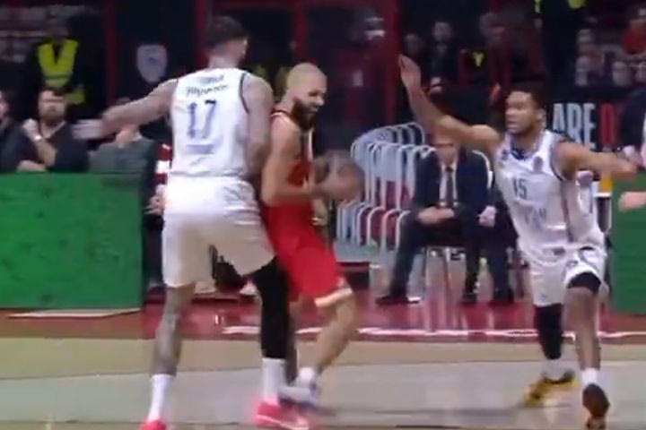 Ολυμπιακός – Εφές: Η φοβερή spin move του Φουρνιέ