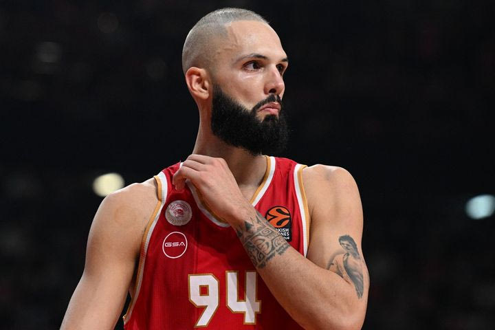 Ο Ολυμπιακός είναι ένα αγωνιστικό αμάξι που η Φενέρ κάθε τρία λεπτά του έβγαζε και ένα πρόβλημα